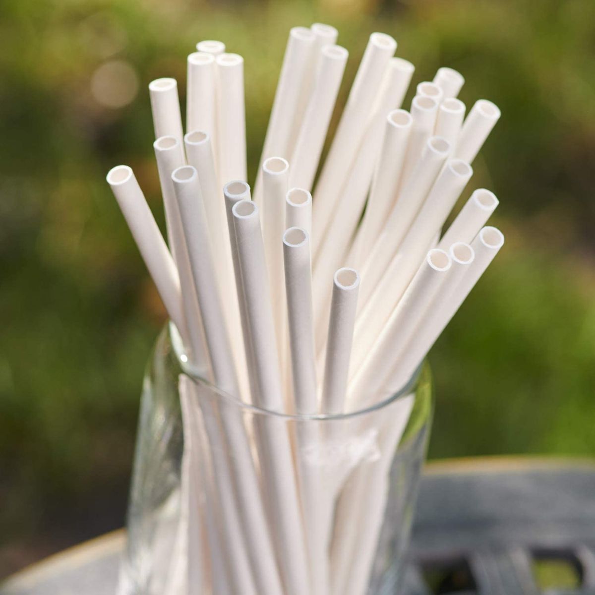 Biodegradable Disposable White Paper Straws | 8 mm, Pack of 140 | Eco-Friendly Drinking Paper Straws | Cold Drinks Juice Cocktails Soda (Non-Bendable)